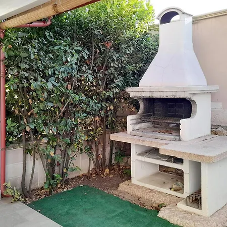 2 Bedroom In Tarente