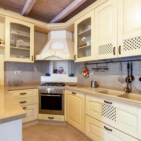 2 Bedroom In *